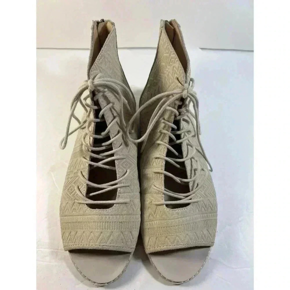 Kelsi Dagger shoes
